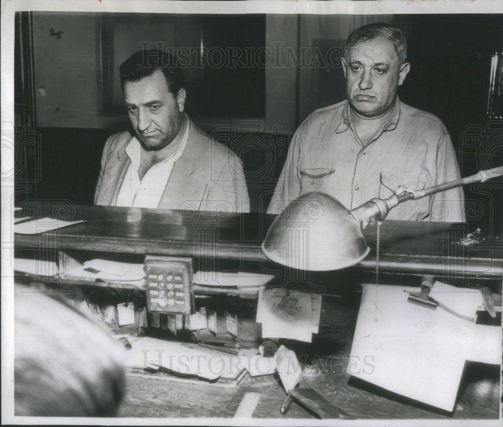 1951 Press Photo 
Al Keshner Jake Mayron Insurance Fraud Fire - Historic Images