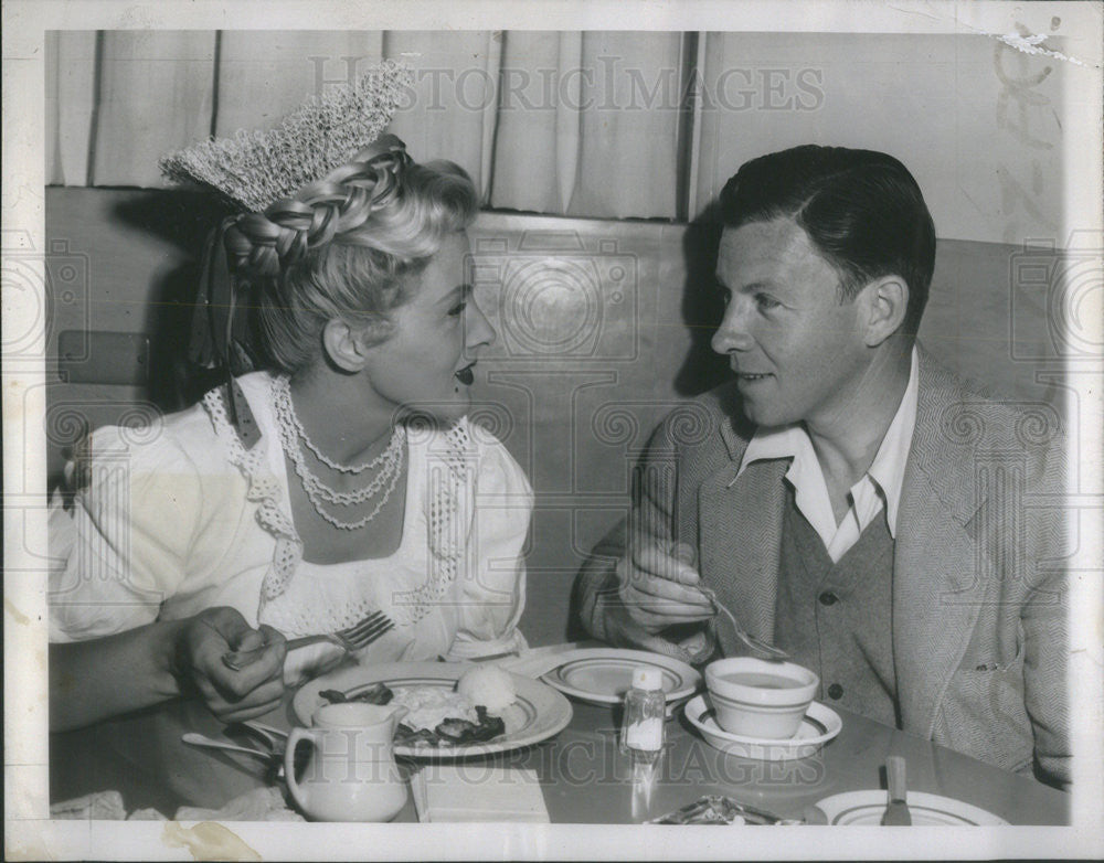 1946 Press Photo Ilona Massey and George Murphy,actors - Historic Images