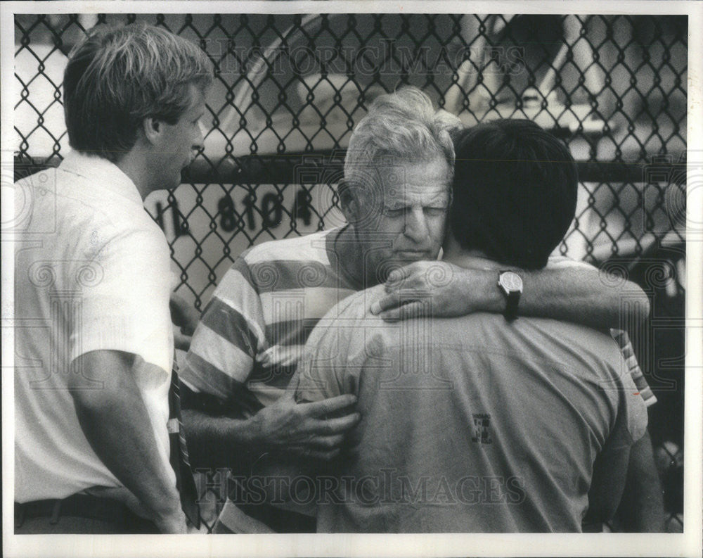 1985 Press Photo Richard Hinze, grandfather, Jerry Ruffino, father, of ...