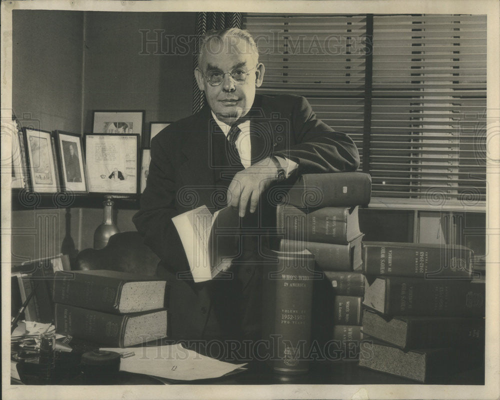 1952 Press Photo Wheeler Sammons Director American Institute - Historic Images