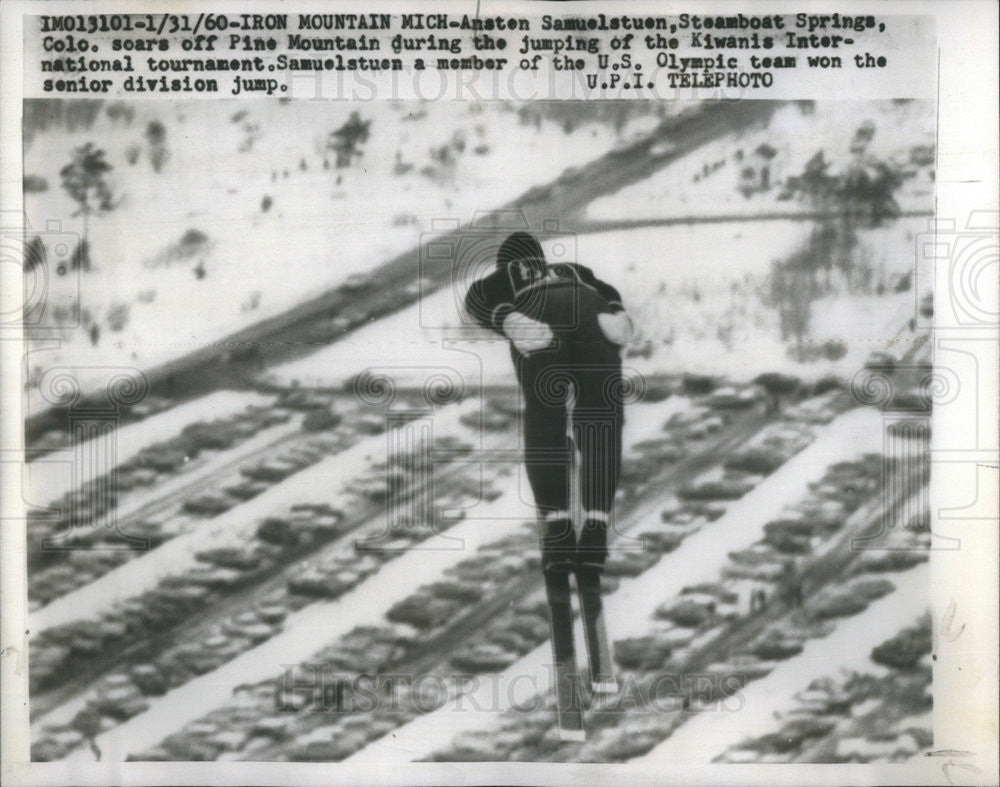 1960 Press Photo Ansten Samuelstuen Ski Jumper Soars off at Pine Mountain. - Historic Images