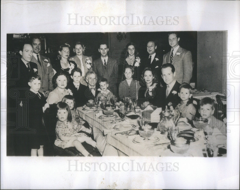 1943 Press Photo Macfadden Publisher Running For Mayor On Honesty Party Ticket - Historic Images