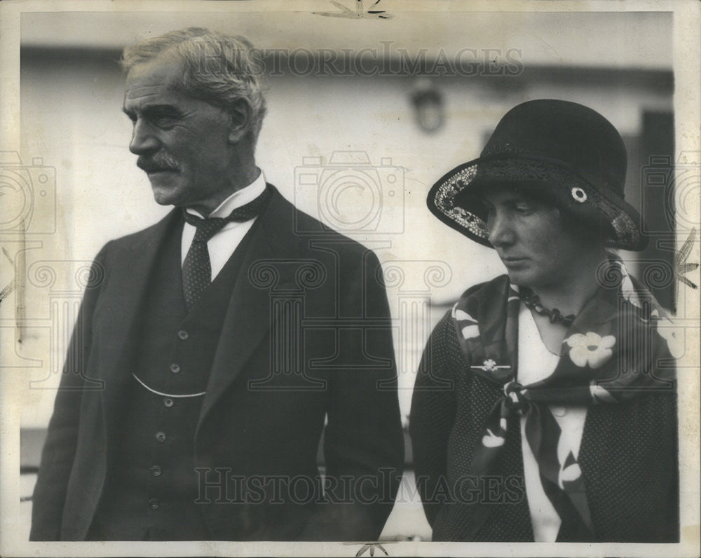 1929 Press Photo of British PM Ramsay MacDonald and daughter Ishbel - Historic Images