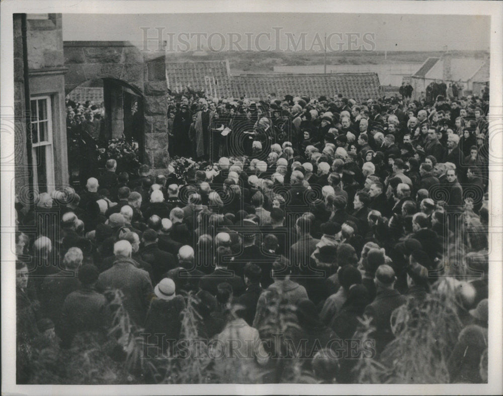 1937 Press Photo of the funeral of British PM Ramsay MacDonald in Scotland - Historic Images