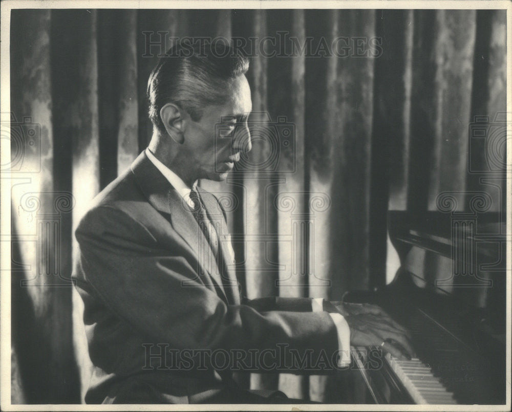 1959 Press Photo Augustin Lara Pianist Composer - Historic Images