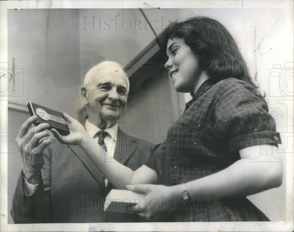 1960 Press Photo John A Lapp Judith Berden National Scholastic Award - Historic Images