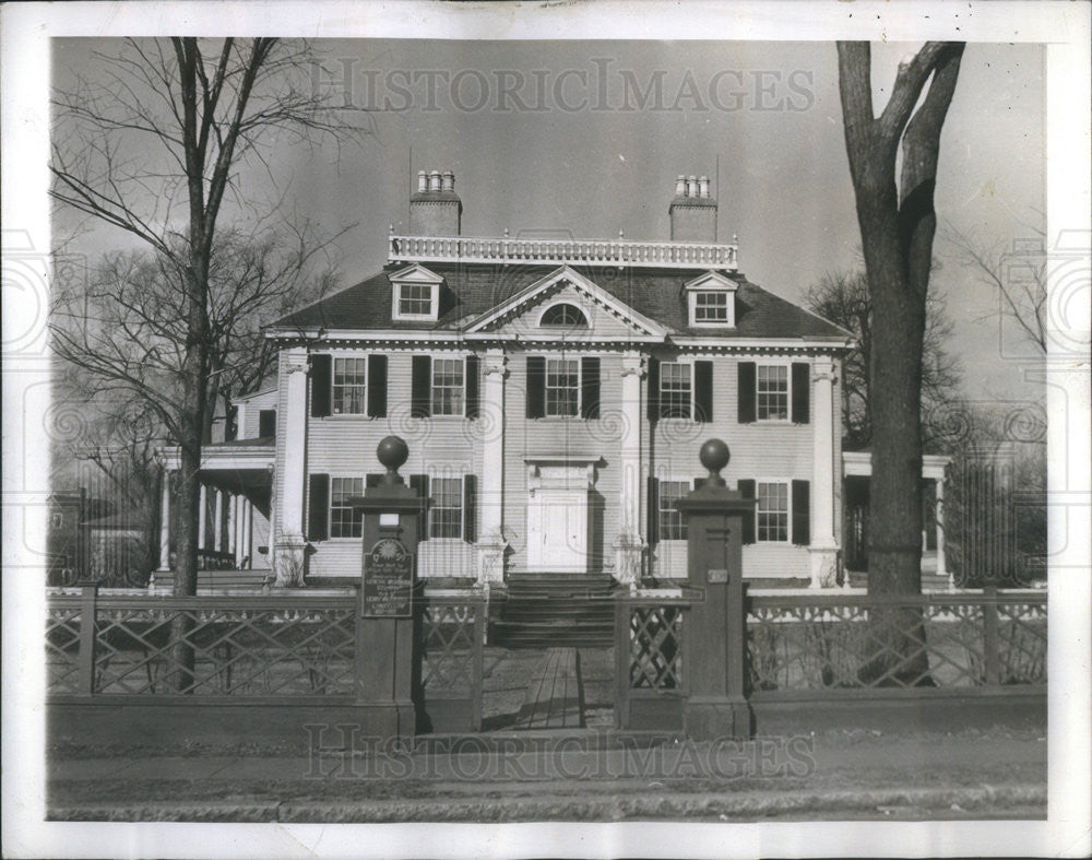 1942 Press Photo Poet Henry Wadsworth Longfellow Cambridge Massachusetts House - Historic Images