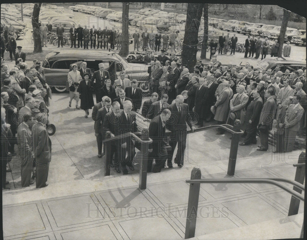 1955 Press Photo Thomas Nash Funeral Saint Barnabas Church - Historic Images