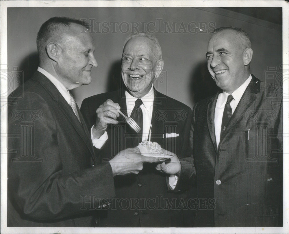 1958 Press Photo Lionel Moses of Parade Magazine Celebrating His 80th Birthday - Historic Images