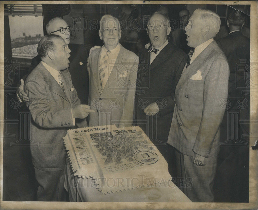 1953 Press Photo  Lionel Moses of Parade Magazine Celebrating His 75th Birthday - Historic Images