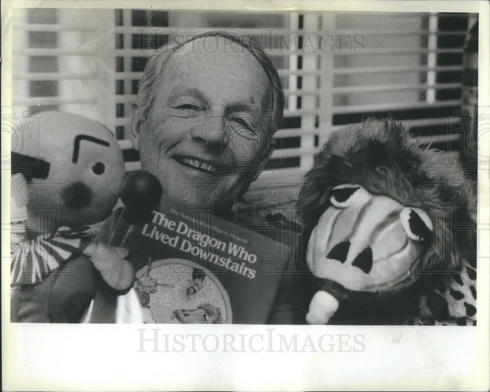 1984 Press Photo Burr Tillston American Puppeteer Entertainer Chicago Illinois - Historic Images