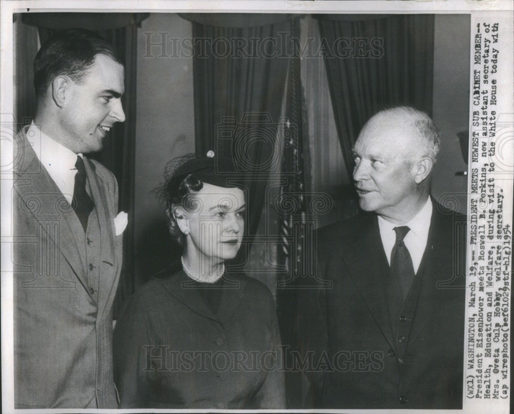 1954 Press Photo Roswell B Perkins American Assistant Secretary Health Education - Historic Images