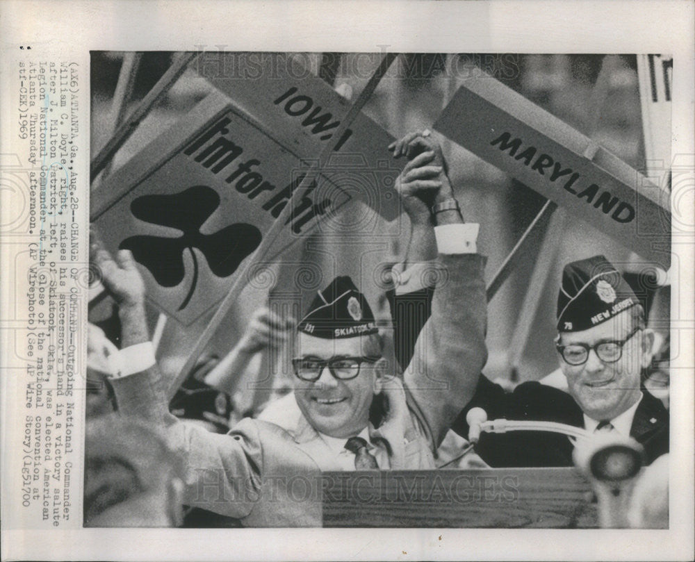 1969 Press Photo William Doyle and Milton Patrick American Legion annual meeting - Historic Images