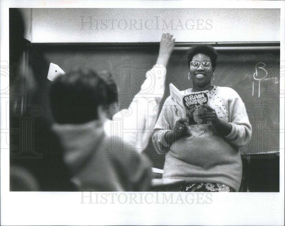 1992 Press Photo Angela Patrick Subsitute Teacher - Historic Images