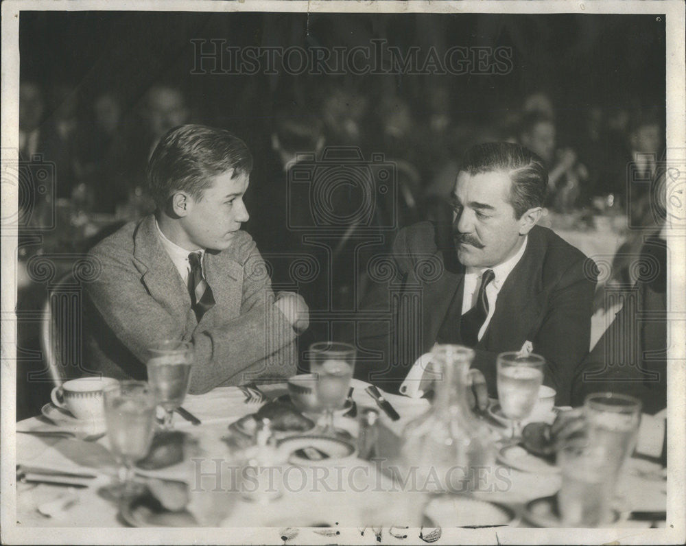 1931 Press Photo Brewster Perry &amp; Father Sherman At Yale Club Luncheon - Historic Images