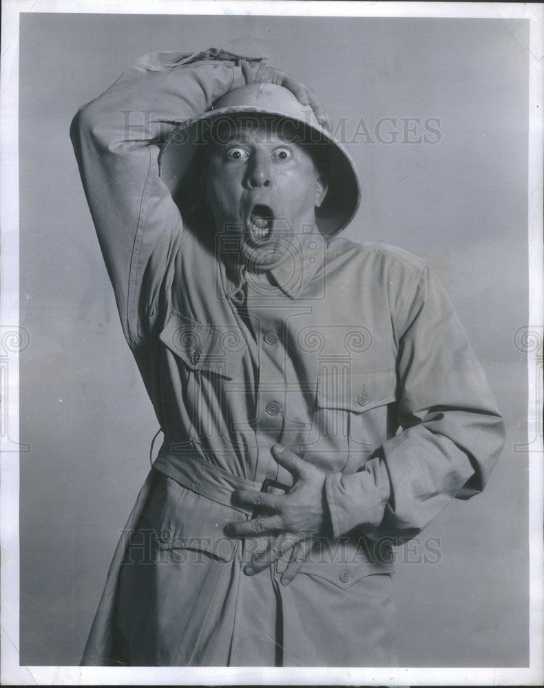 1952 Press Photo Comedian Jerry Lester Emcees Saturday Night Dance Party - Historic Images