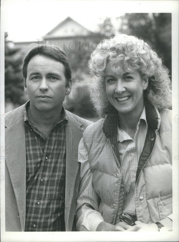 1987 Press Photo John Ritter and Betty Thomas star in Prison for Children - Historic Images