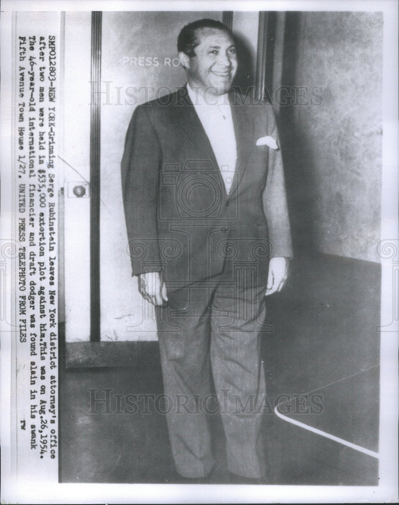 1955 Press Photo Grinaing Sege Rubinstein Leaves New York District Attorney - Historic Images