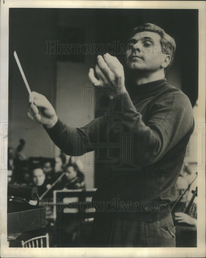 1965 Press Photo Julius Rudel, General Director &amp; Conductor New York City Opera - Historic Images