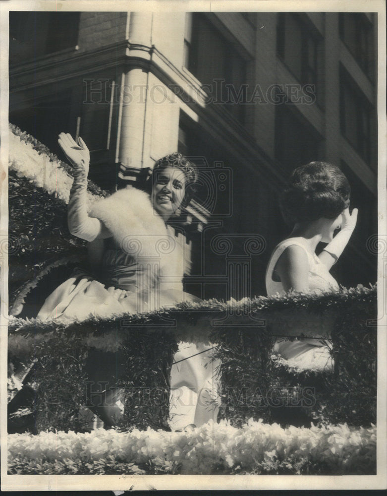 1963 Press Photo Nadine Luporini Queen of Columbus Day Parade - Historic Images