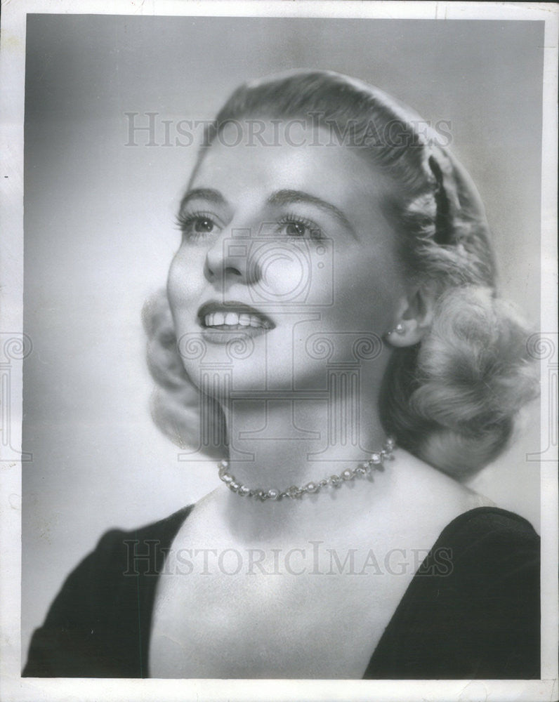 1956 Press Photo TV Actress Jean Mowry Joins Studebaker Theater Co. - Historic Images