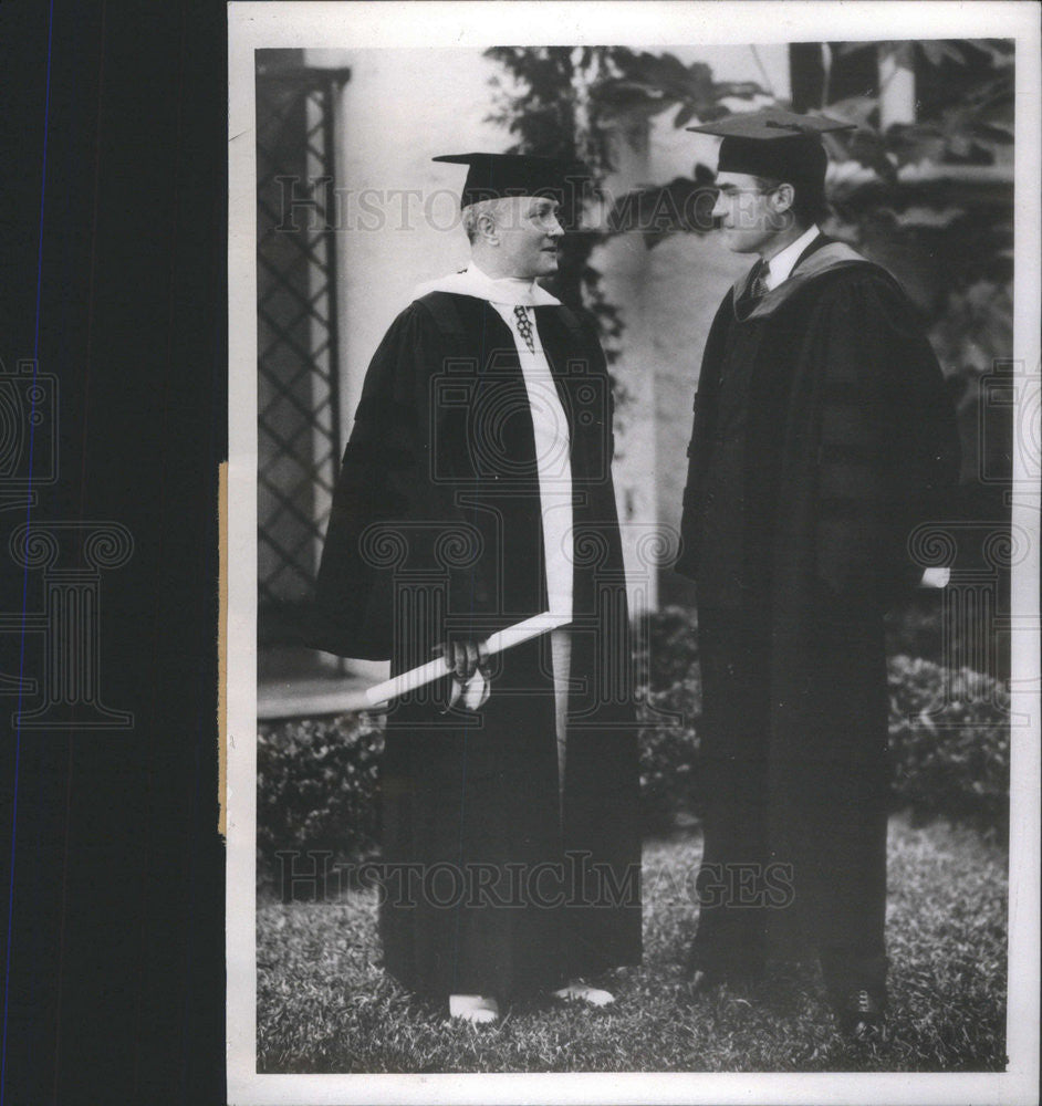 1938 Press Photo Henry Luce Jr with Rear Adm Richard Byrd at Chapel Garden - Historic Images