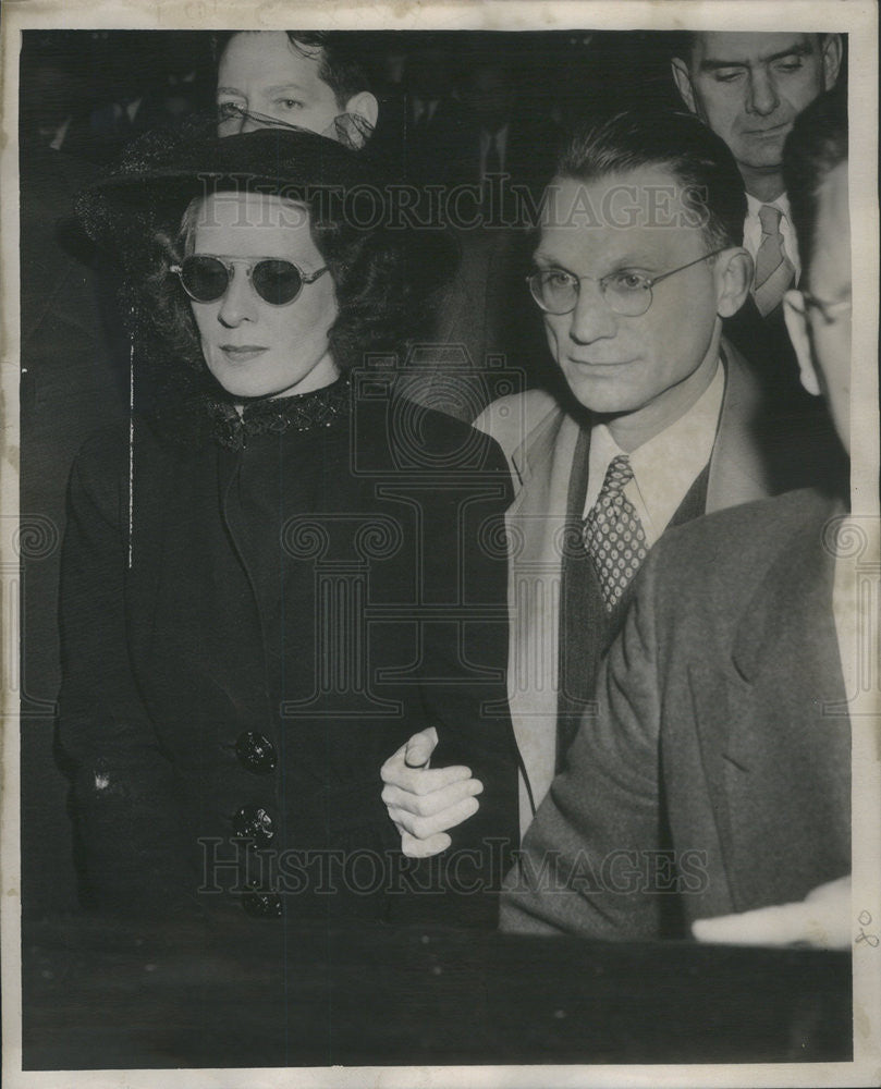 1946 Press Photo Dorris Murray, Attorney Casimir Wachowski - Historic Images