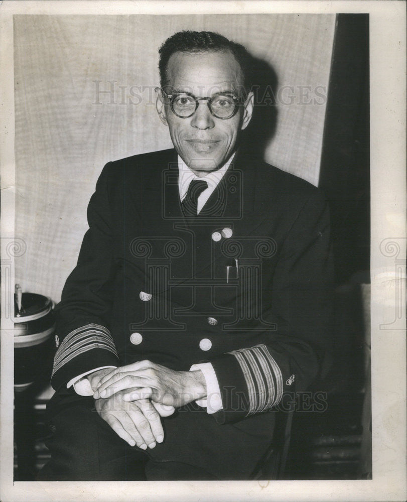 1944 Press Photo African-American Navy Captain Morrison Hotel - Historic Images