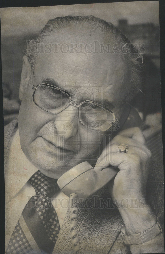 1974 Press Photo Lebanese Consul Nicholas Salamie on the telephone - Historic Images