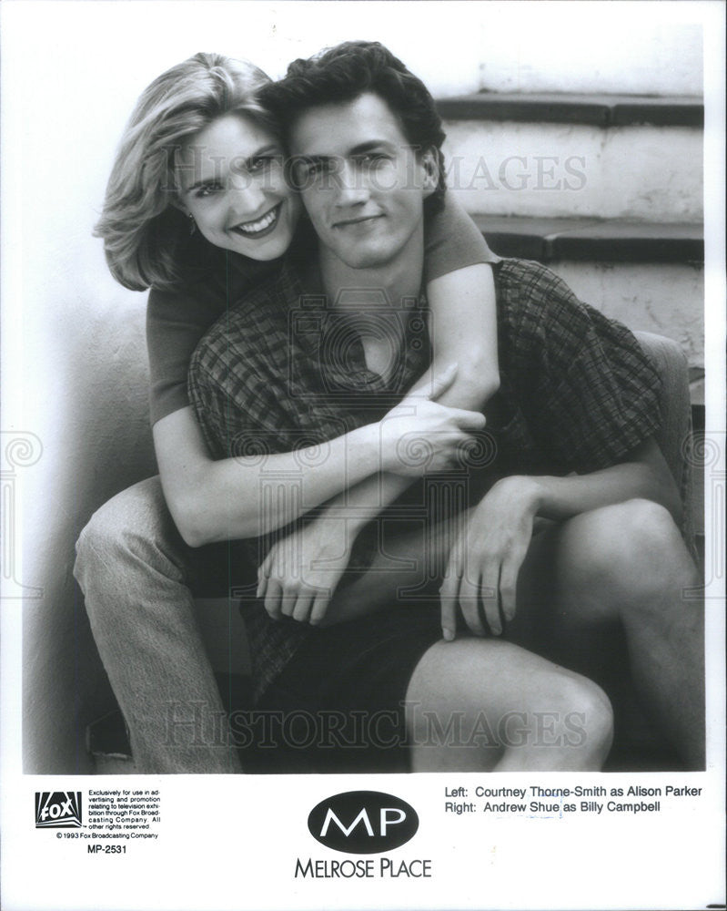 1993 Press Photo Andrew Shue &amp; Courtney Thorne-Smith co-stars in &quot;Melrose Place&quot; - Historic Images