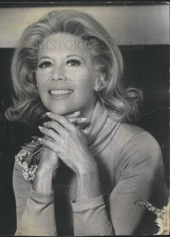 1973 Press Photo Dinah Shore Promoting Her Cookbook And Hostess For Conference - Historic Images