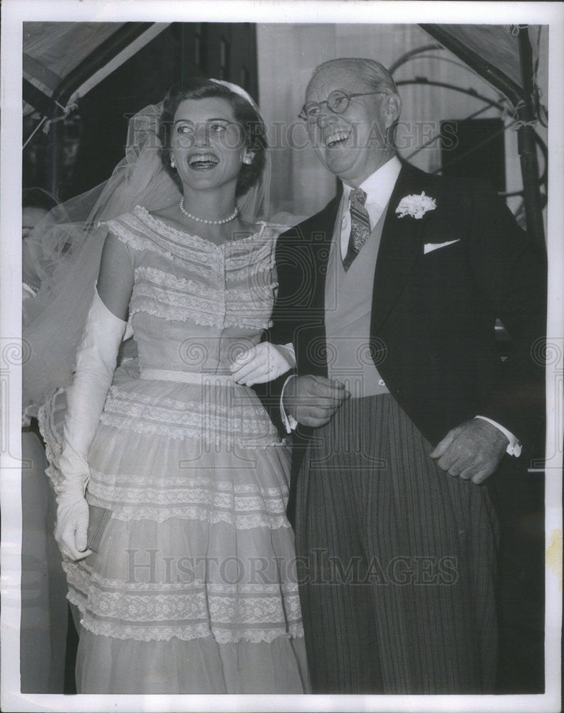 1953 Press Photo Joseph P Kennedy Escorts Daughter Eunice Kennedy At Her Wedding - Historic Images