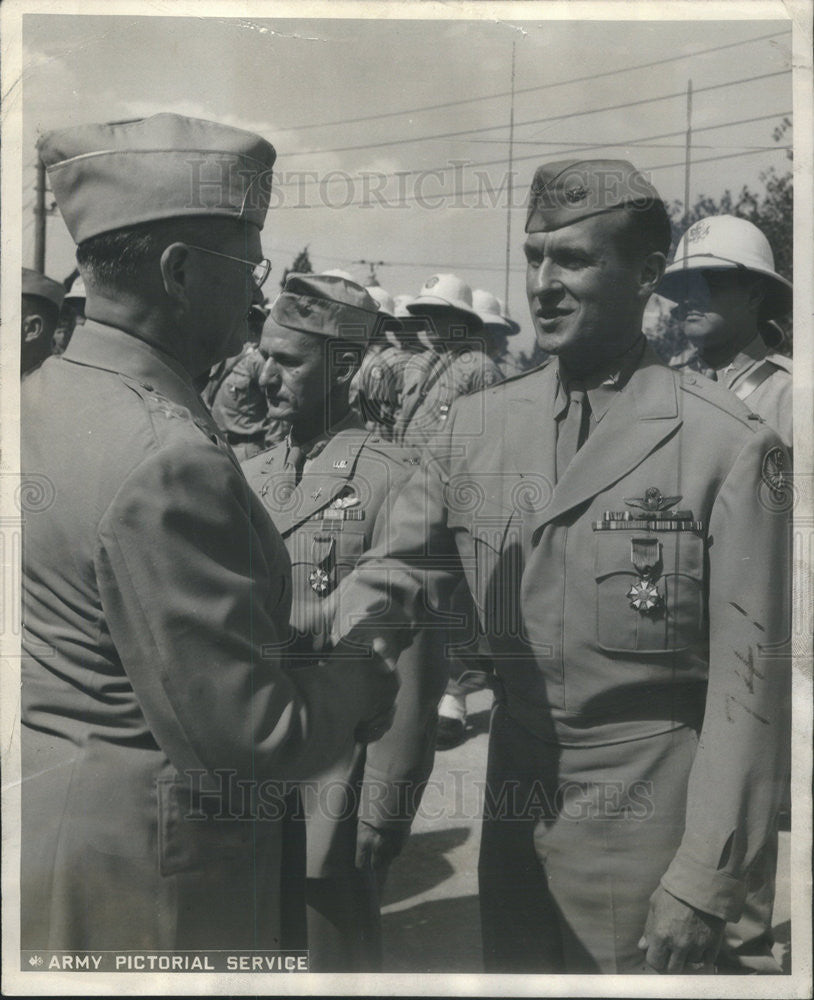 1944 Press Photo Colonel Monro MacCloskey Receiving Legion Of Merit David Barr - Historic Images