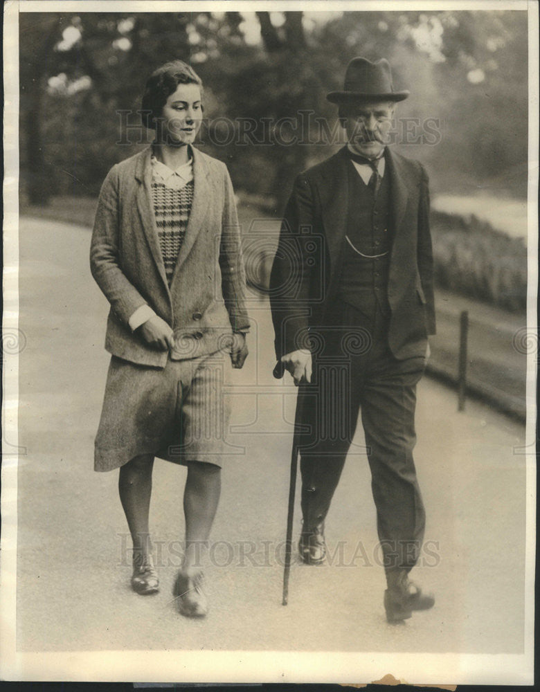 1931 Press Photo Premier Ramsay MacDonald and daughter Shelia - Historic Images