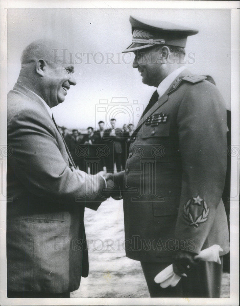 1955 Press Photo Marshal Tito Yugoslavia Leader Nikita Krushchev Soviet Union - Historic Images