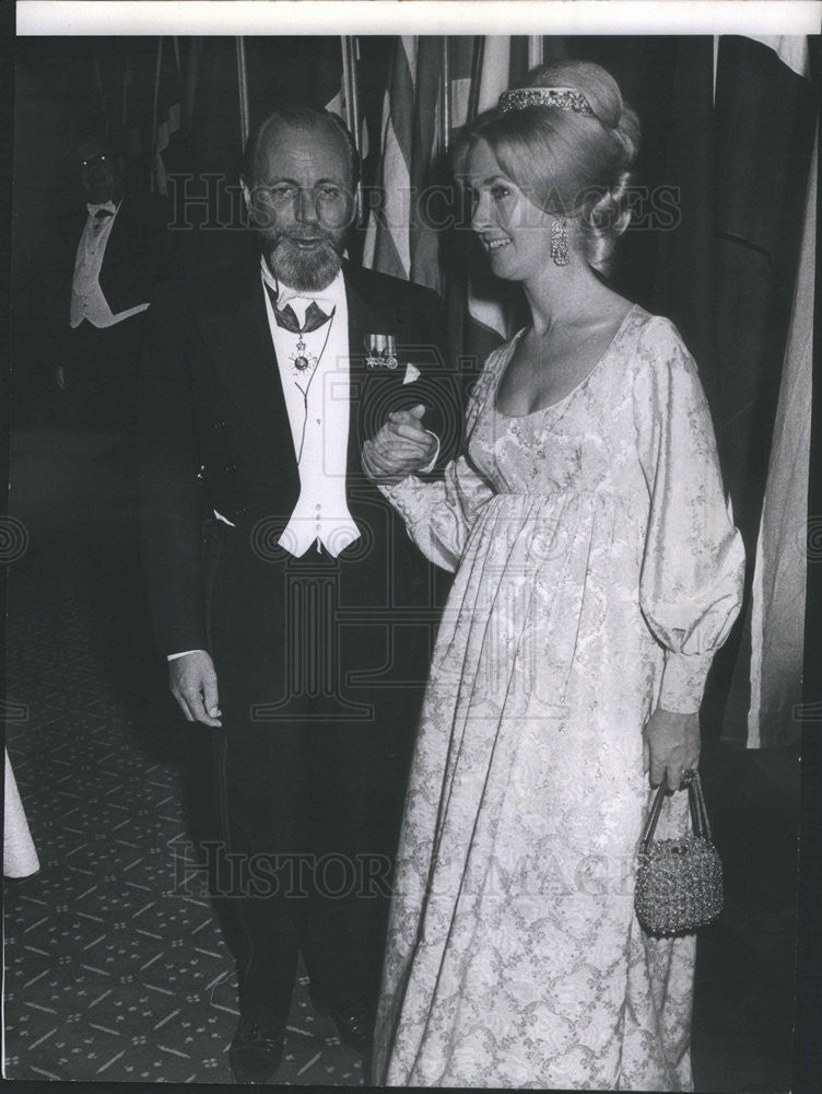 1970 Press Photo Alan K Rothnie Consul Gen Of UK And Mrs Rothnie In Evening Wear - Historic Images