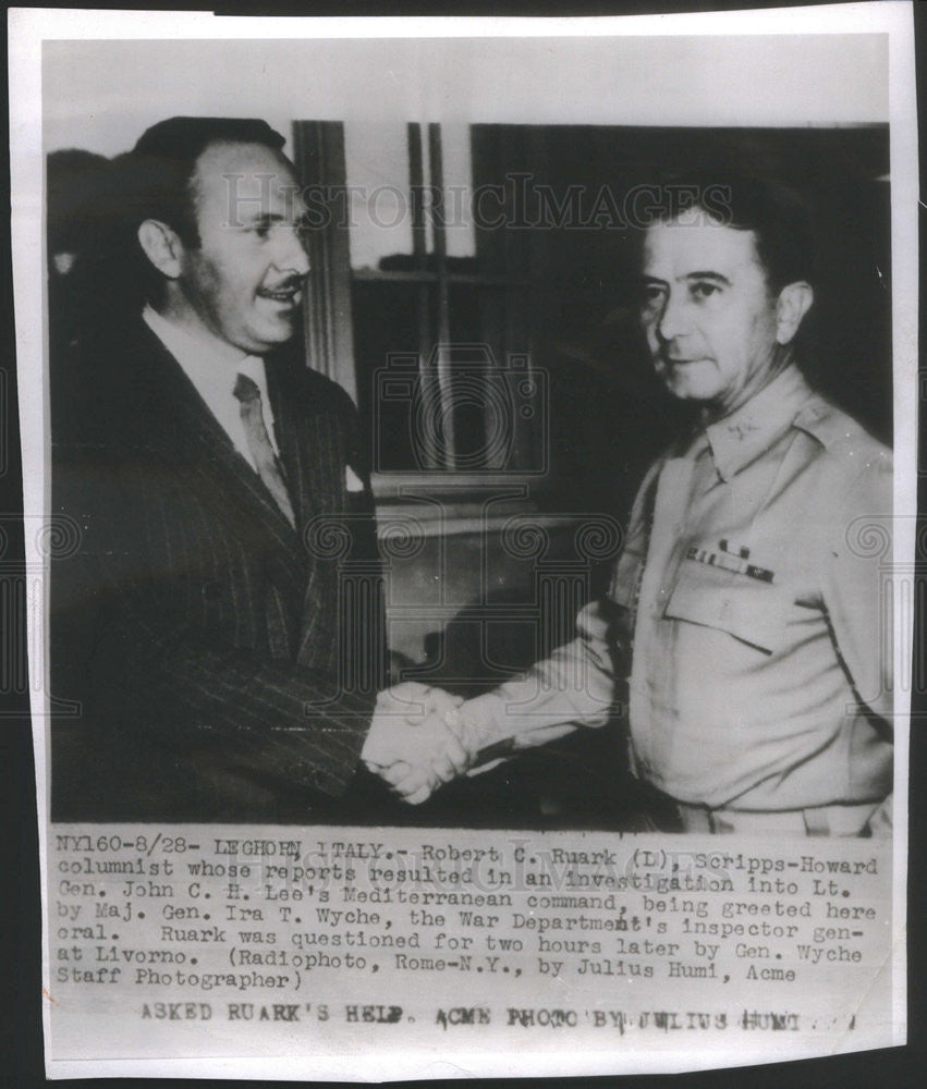 1947 Press Photo Columnist Robert Ruark (L) &amp; Maj. Gen. Ira T. Wyche in Italy - Historic Images