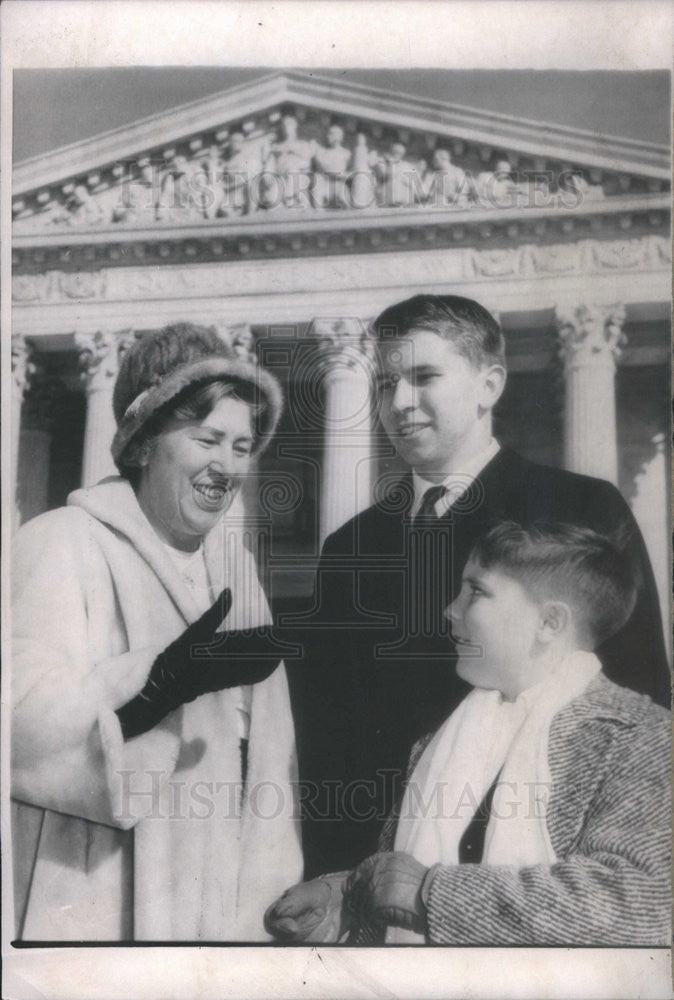 1963 Press Photo Mrs Madelyn Murray &amp; Her Sons William 16, &amp; Garth 8 Years Old - Historic Images