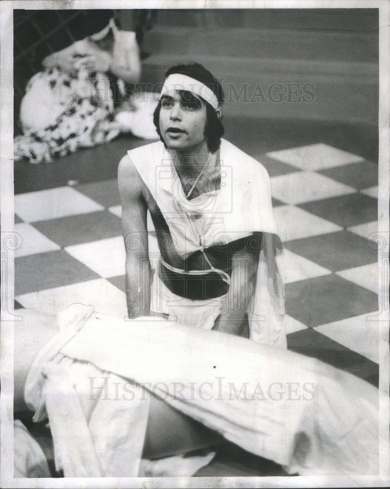 1973 Press Photo Ruby Olar Actor Doogatumis Play Jane Addams Center - Historic Images