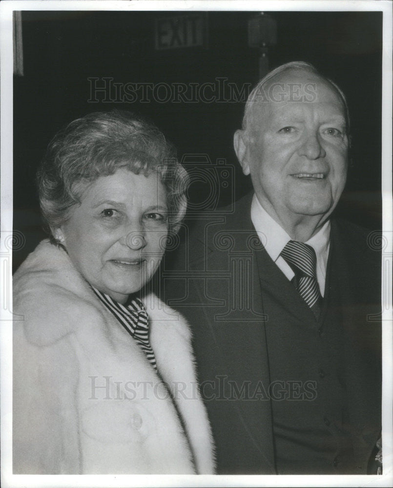 1976 Press Photo Pat O&#39;Brien American Actor Wife Eloise - Historic Images