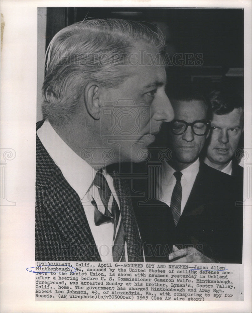 1965 Press Photo Accused Spy James Allan Mintkenbaugh Speaking To Newsmen - Historic Images