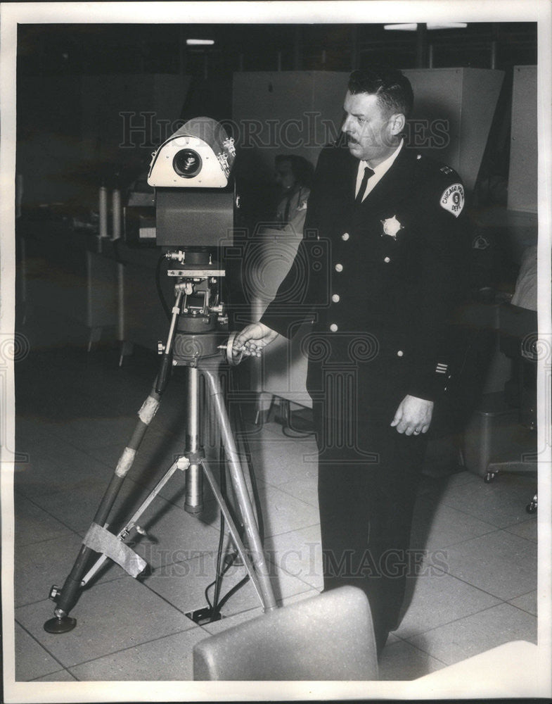 1963 Press Photo Capt William L Miller  Communications Comdr - Historic Images