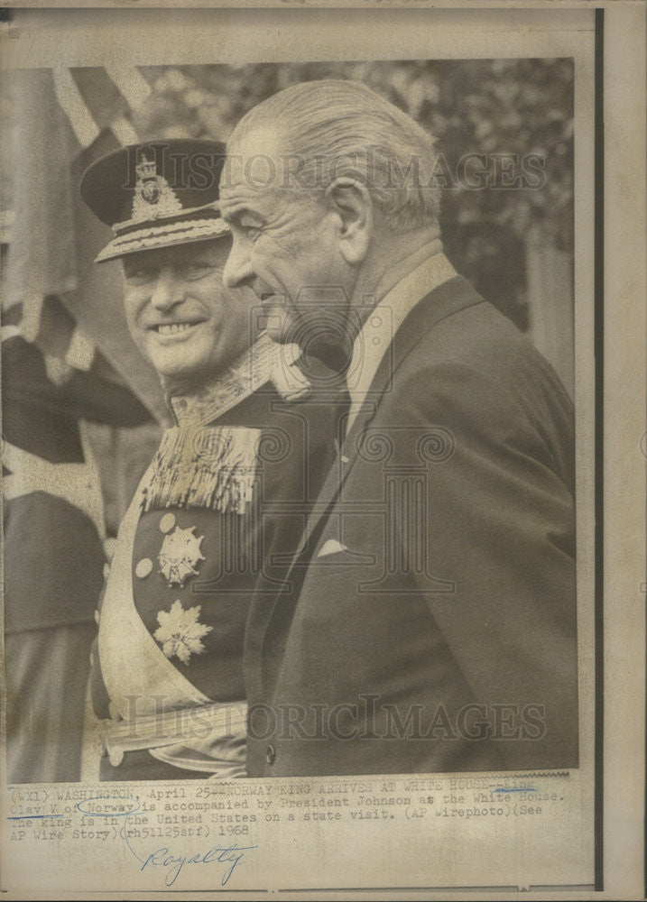 1968 Press Photo Norwegian King Olav V Visits White House President Johnson - Historic Images