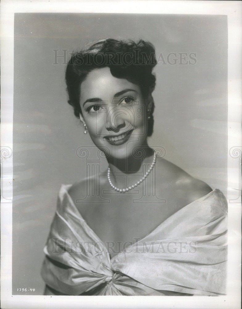 1951 Press Photo Actress Fabiala McVickers Theatre - Historic Images