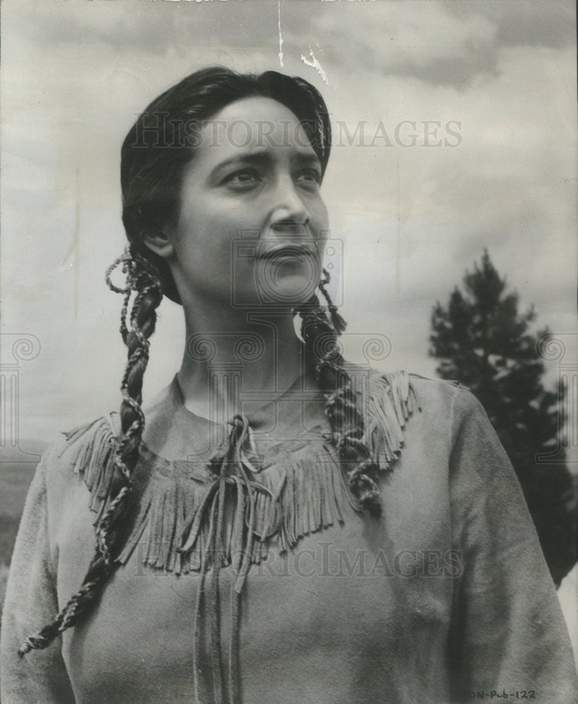 1959 Press Photo Actress Joy Page Disney's Adventure Drama Tonka Sioux Mother - Historic Images