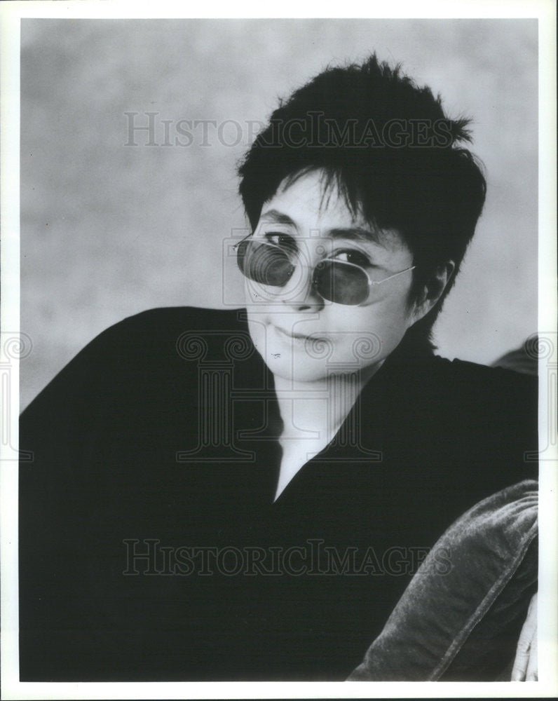 1996 Press Photo Yoko Ono in &quot;Mad About You&quot; - Historic Images