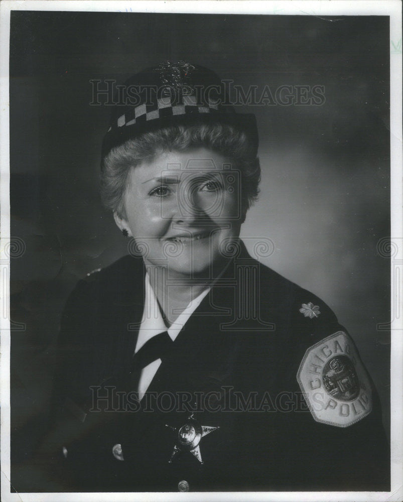 1984 Press Photo Madylyn O&#39;Neill Dir Chicago Police Senior Services Section - Historic Images