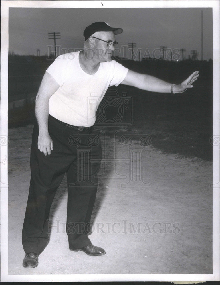 1960 Press Photo Rev Joseph O&#39;Malley Manages 9 Highschool Baseball Teams - Historic Images