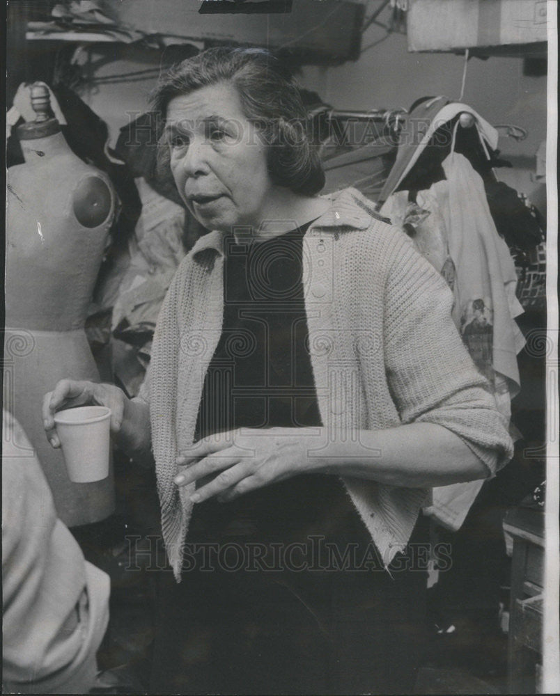 1965 Press Photo Mrs. Adele Raderman Burglary - Historic Images