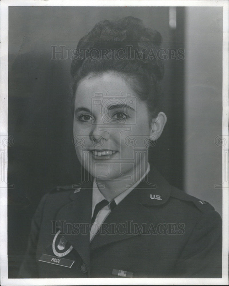 1969 Press Photo Air Force Lt. Kathleen Price - Historic Images